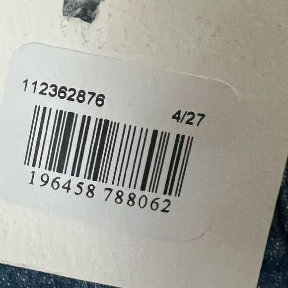 Wrangler Mid-Rise Vintage Short- Size 4 - Picture 3 of 8